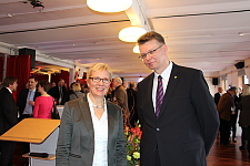 Senatorin Quante-Brandt mit Burkhard Spahn, Vorstandsvorsitzender der BKK