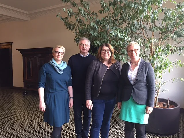 (v. li.) Die Leiterin der DIKS, Tanja Meier, Axel Kelm, Vorsitzender der Landesinitiative Demenz, Senatorin Anja Stahmann und Senatorin Prof. Dr. Eva Quante-Brandt