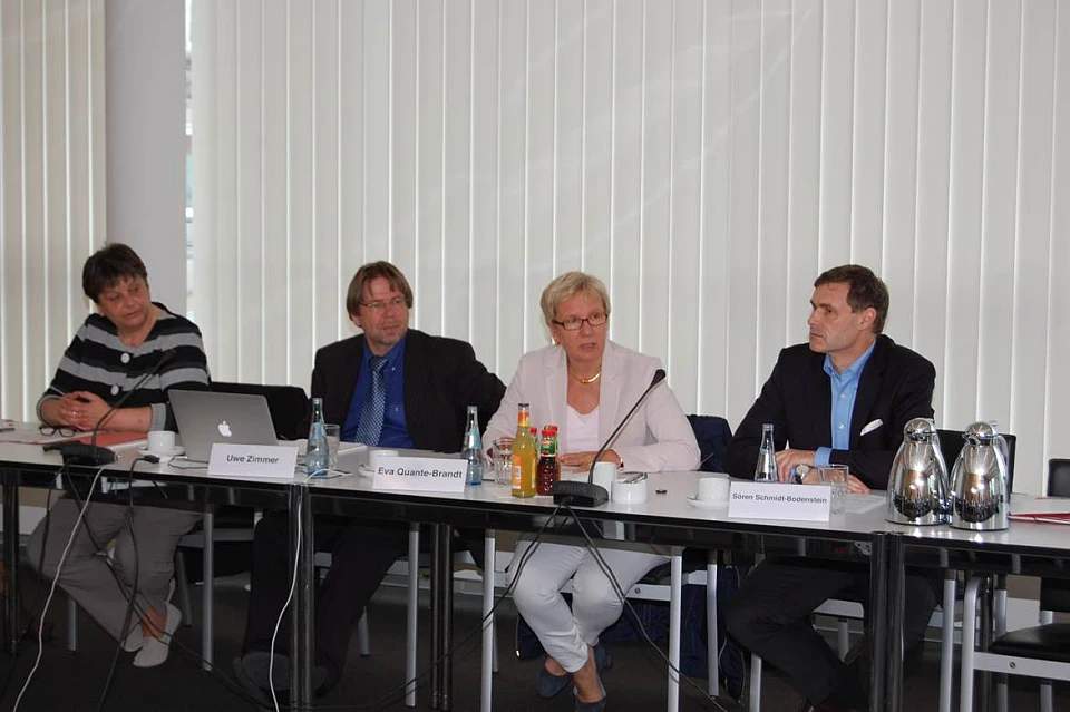 v. l. n. r. Heike Ulrich (