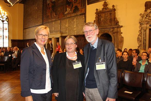Senatorin Prof. Dr. Eva Quante-Brandt, Frau Dr. Schütt und Herr Dr. Müller