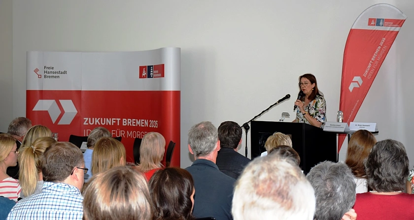 Senatorin Linnert während der Begrüßung