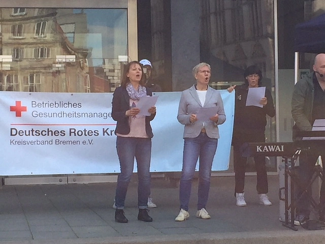 Antje Prager, DRK, Eva Quante-Brandt, Musiker Matthias Monka