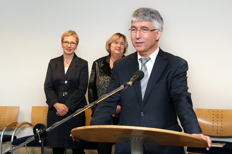 Bild von der Amts&uuml;bergabe der Senatoren
