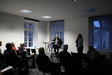 Bild des Workshops mit Dr. Annabel Oelmann und Dr. Harald Stelljes
