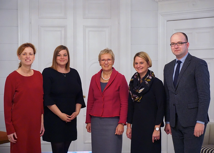 v. l. Karin Prien, Ministerin für Bildung, Wissenschaft und Kultur, Schleswig-Holstein, Katharina Fegebank, Senatorin für Wissenschaft, Forschung und Gleichstellung, Hamburg, Eva Quante-Brandt, Senatorin für Wissenschaft, Gesundheit und Verbraucherschutz, Bremen, Birgit Hesse, Ministerin für Bildung, Wissenschaft und Kultur, Mecklenburg-Vorpommern, Rüdiger Eichel, Leiter der Forschungsabteilung, Ministerium für Wissenschaft und Kultur,  Niedersachsen
