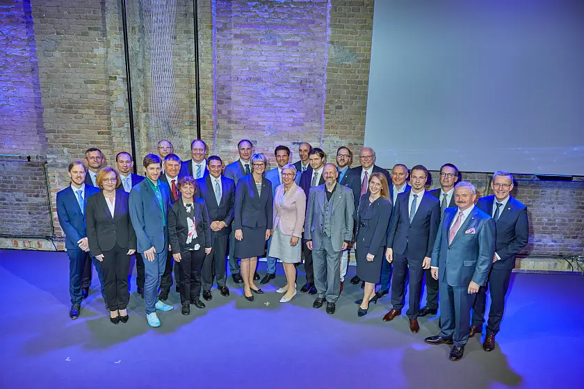 Senatorin Eva Quante-Brandt bei der Preisverleihung der Frauenhofer-Gesellschaft