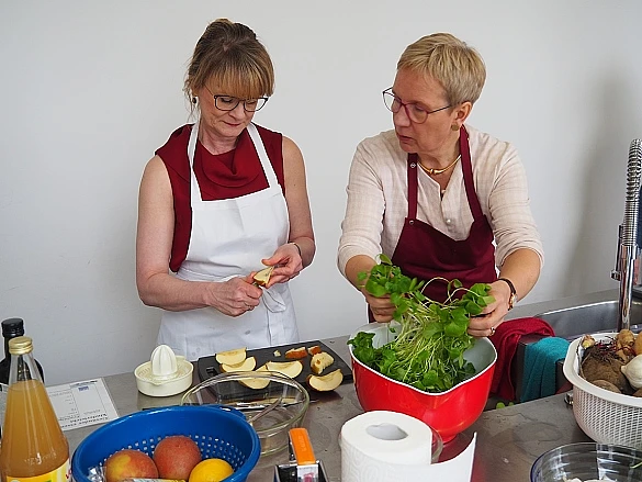 Iris Pigeot, Direktorin des BIPS und Senatorin Eva Quante-Brandt 