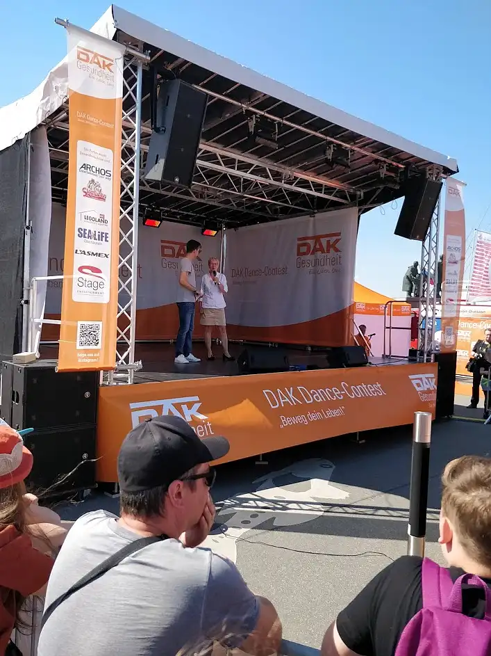 Senatorin Eva Quante-Brandt beim See Stadt Fest in Bremerhaven