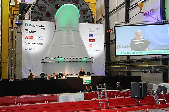 Vertreter des IWES: Prof. Alfred Gossner, Prof. Andreas Reuter, Prof. Jan Wenske (v.l.n.r.)