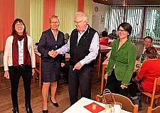 BIld von Gertraud Huisinga, VZ Bremen, Verbraucherschutzsenatorin Prof. Dr. Quante-Brandt, Hubert Resch, AmeB, Gesa Wessolowski, Verbraucherschutzressort