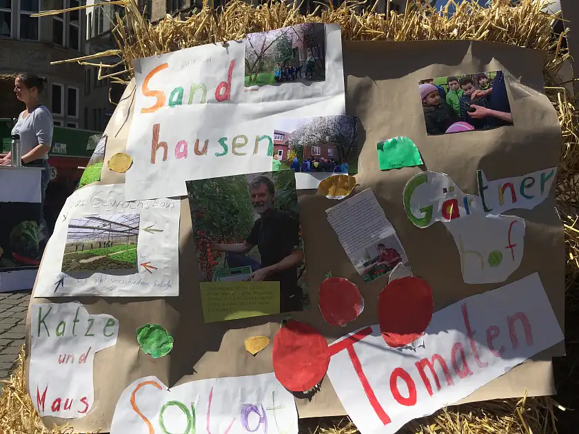 Bild eines Plakates der Grundschule an der Paul-Singer-Straße